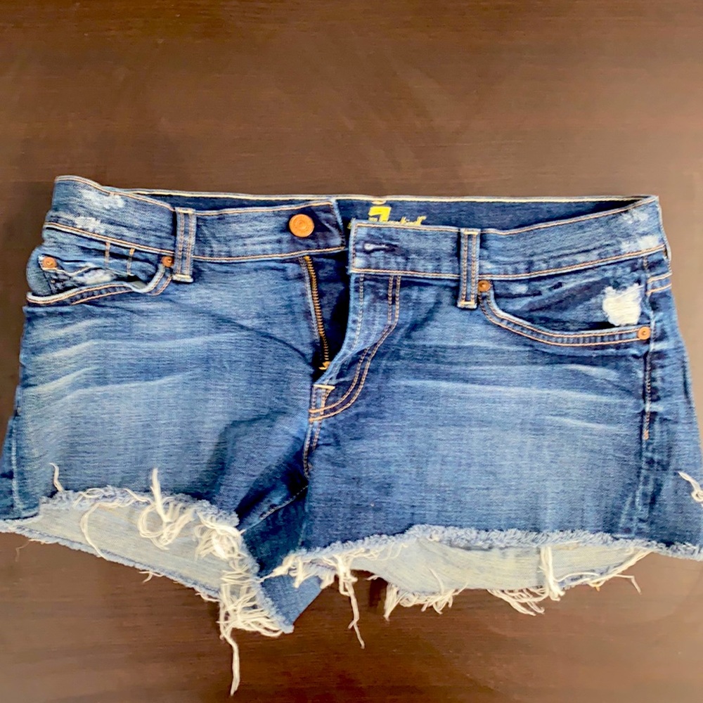 Cut off shorts
